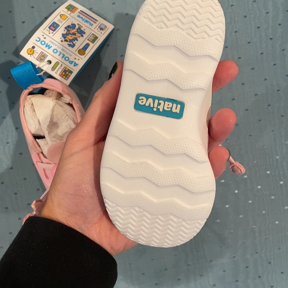 Native Shoes - Pink With Stars - Glow-in-the-dark! - Picture 3 of 6